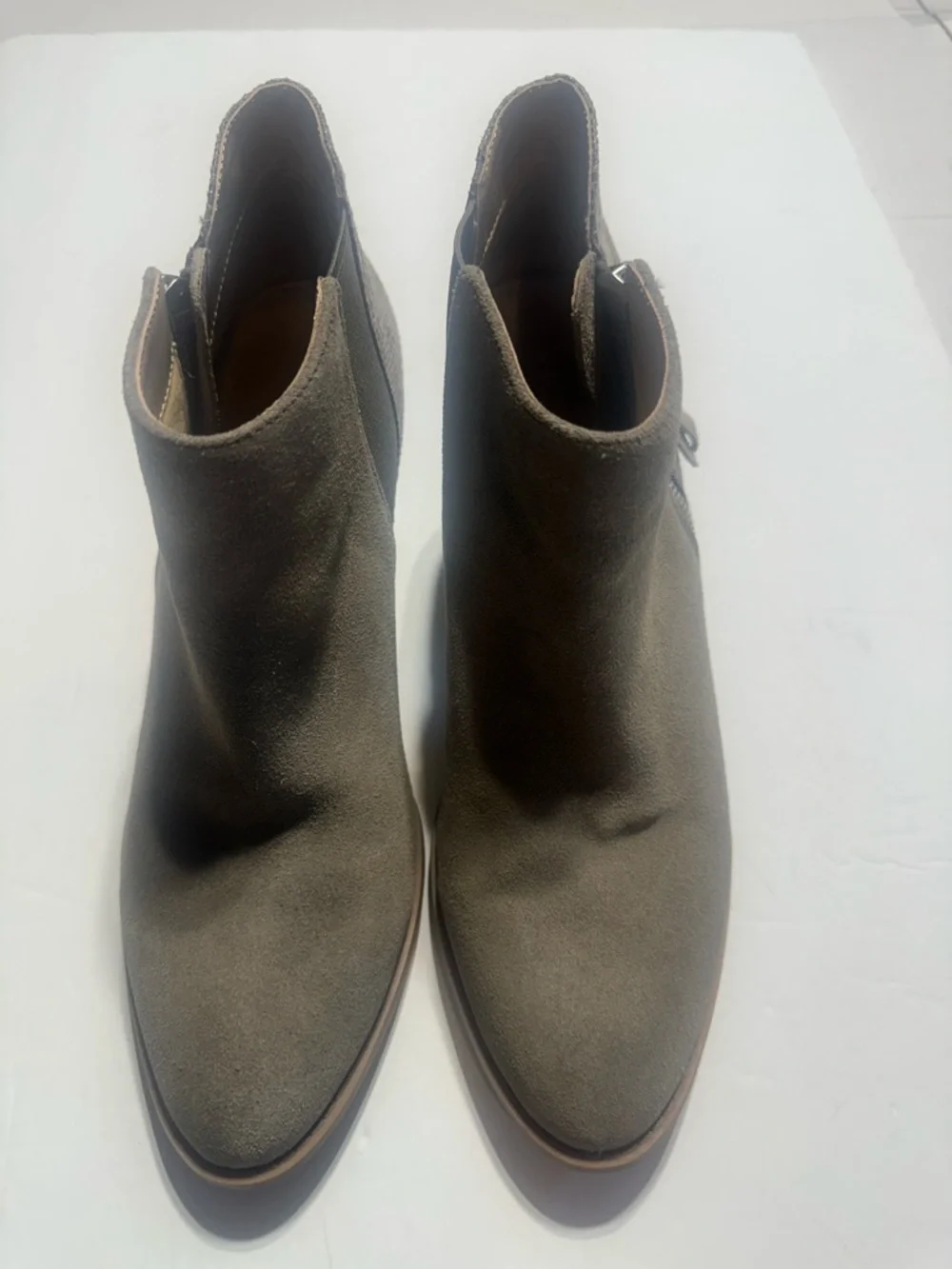 Vionic Anne suede upper tan snake print booties w block heel side zipper sz 10 - Picture 2 of 9